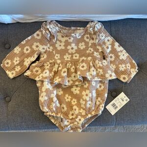 Grayson Collective at Target Floral Daisy Flower Bubble Romper Onesie 3-6